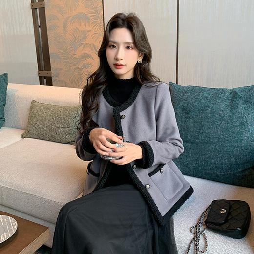 奢姿2024年冬季新款大码女装拼接圆领上衣胖妹妹小香风羊羔毛外套9944392057 商品图2