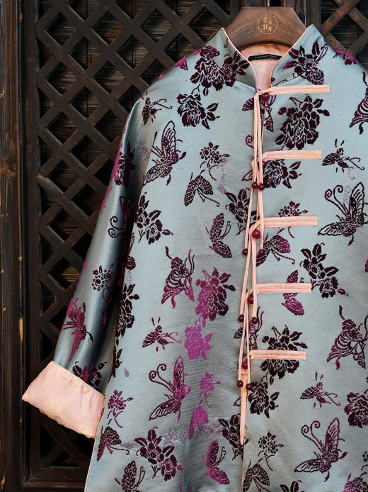 盛唐牡丹|秋波蓝底色漳缎外套-钉珠款(钉珠花纹随机） 商品图1