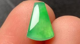 无事牌翡翠裸石