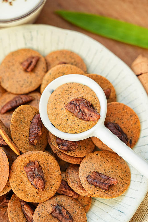 解馋又解压！【碧根果红茶奶香小脆】碧根果含量≥35% 进口红茶粉+鲜牛乳+黄油！0反式脂肪酸！独立小包装！一口一片嘎嘣脆！ 商品图9