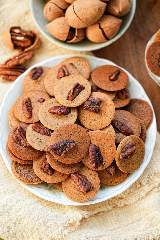 //【一方云拾奶香小脆】新品 怎么办❗一直惦记的零食🤩碧根果含量≥35%！‼️仿佛是饼干版坚果奶茶🧋大颗坚果碰上轻脆红茶小饼！脆上加脆，营养加倍！  商品图7