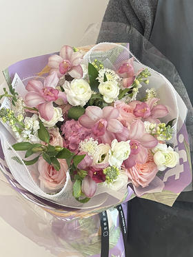 蕙兰绣色 · 花束