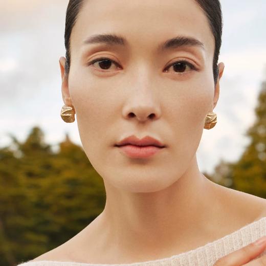 2楼Fellala/翡拉拉「简奢时尚」系列原创设计高级感大耳钉货号924416103吊牌价329现价296 商品图1