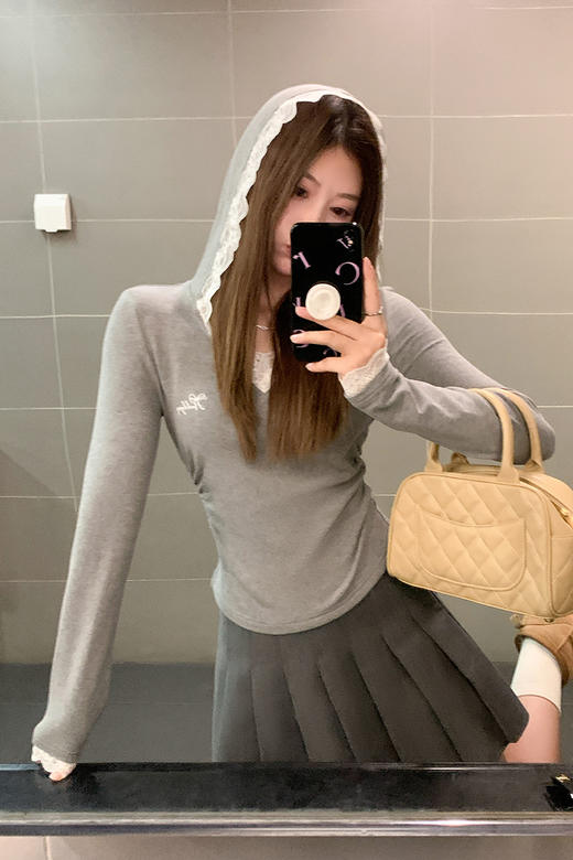 <曾小咸推荐>V领蕾丝边连帽修身上衣 日常129.99/件 立减60 秒杀69.99/件！！ 商品图5