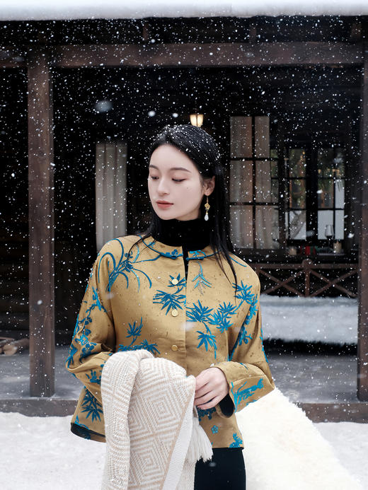 盛唐牡丹| 琥珀黄底色真丝漳绒外套-钉珠款(钉珠花纹随机） 商品图1