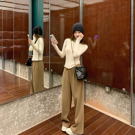 【110元任选3件】现货秒杀！卖完下架不再补！微信粉丝打折价！！百搭杏色修身显瘦短款打底衫 商品图3