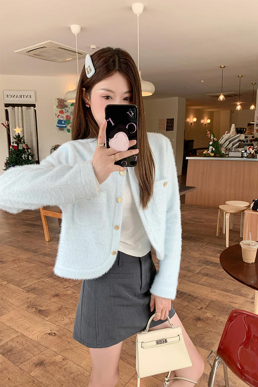 【269元任选2件】现货！成本巨贵，拍下包赚！ 系扣小香风短款外套 商品图5