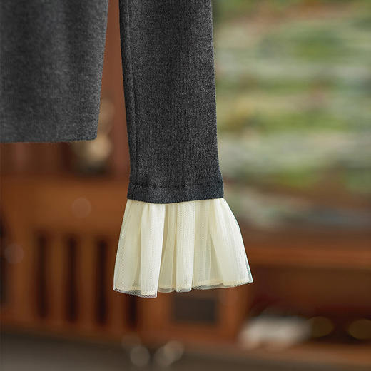 【高货wl】全新升级【铂金会员183/天猫249/差价66】(02946) 洛诗琳优雅时尚高级感高领袖口蕾丝拼接金属小标扣针织衫 商品图3