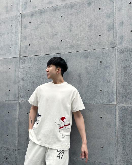 T*B 24春夏新款大幅狗狗刺绣饰短袖 T 恤 商品图1