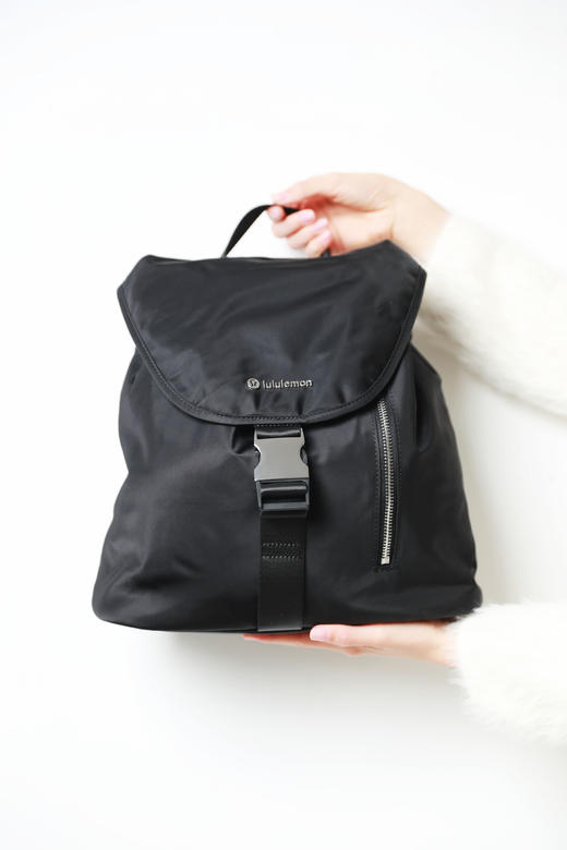 白色与黑色一起，水桶抽绳背包。10L大容量拉链瑜伽双肩包A121488 商品图4