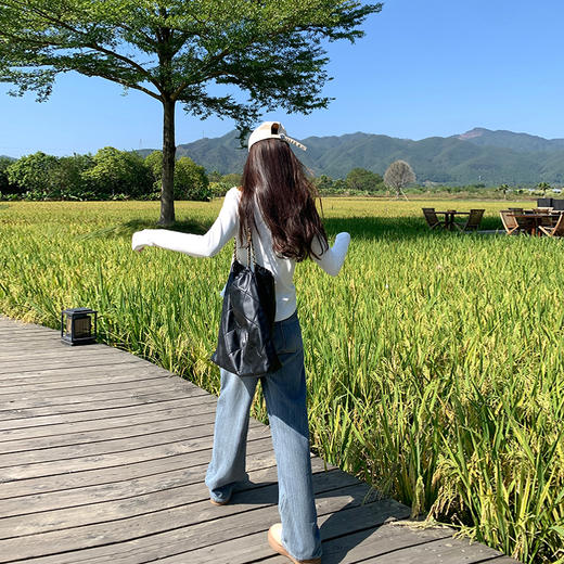 <曾小咸推荐>蓝色加绒直筒牛仔裤 商品图4