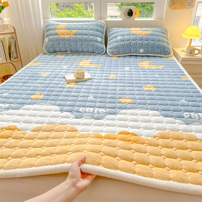 牛奶绒加厚床褥子