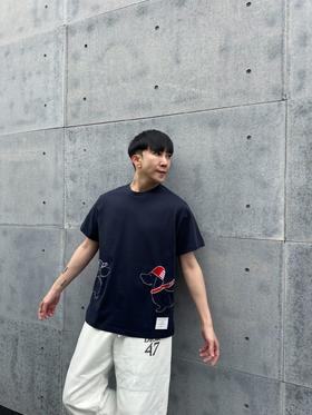 T*B 24春夏新款大幅狗狗刺绣饰短袖 T 恤