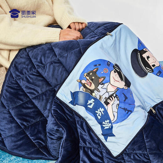 【J力充沛抱枕被】柔软舒适靠枕靠垫 抱枕被子两用 商品图3