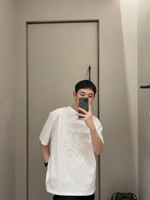 罗家 异形绣花圆领短袖（JN） 商品图1