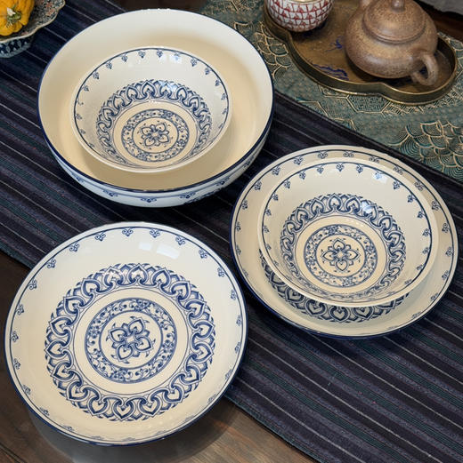 29.9元到手6个！整套餐具可选！新中式青花碗盘，繁花蓝调，精美新中式青花图案，1300°高温烧制，瓷质安全细腻，釉下彩工艺，可进微波炉！盘子、饭碗、汤碗... 商品图0
