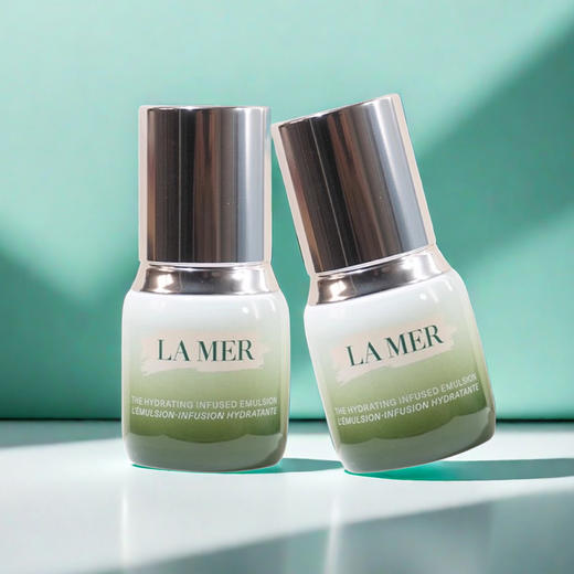 【春季焕新】【全球购·直邮监管仓蚂蚁链溯源码发货】「送礼盒礼袋」LA MER海蓝之谜精萃水150ml*1+海蓝之谜精萃乳15ml+礼盒礼袋『此链接商品请分开拍单-单独下单』 商品图0