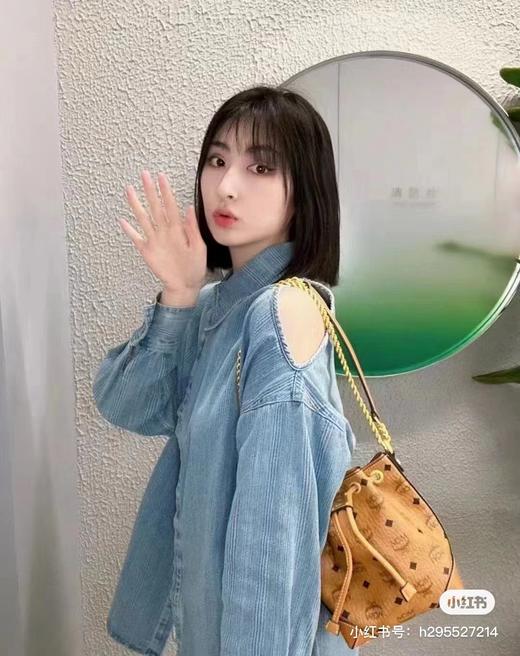 B121524小包包大容量水桶包新款还可以斜挎哦超洋气的一款 商品图3