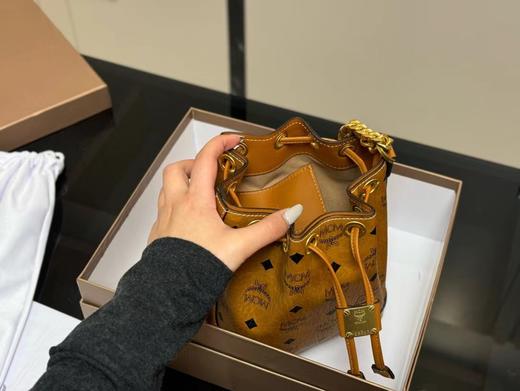 B121524小包包大容量水桶包新款还可以斜挎哦超洋气的一款 商品图9