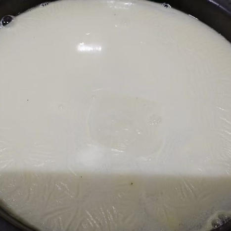 野生小鲫鱼！市面上真的很难买到这样的鲫鱼，野生鲫鱼，当天现捕现杀，内脏鱼鳞都会去掉，到家清洗一下就能烹炒。很好吃，平时很难买到，肉质鲜嫩，红烧.干炸，做汤～都很棒！1.6斤/袋6-8条 商品图4