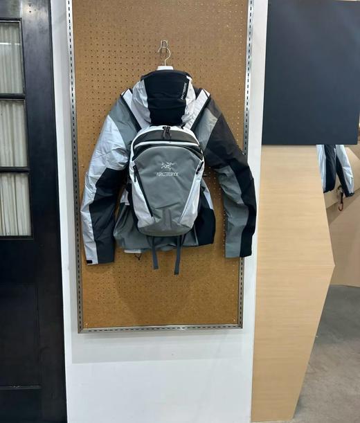 袅家联名情侣款户外休闲双肩包 商品图4