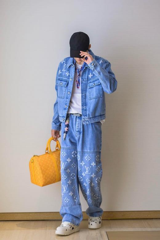 驴家 烂花牛仔套装·上衣（JN） 商品图1