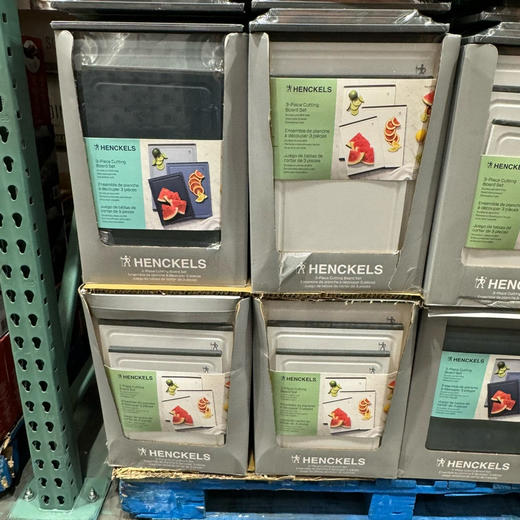 双立人公司出品  J.A.HENCKELS  单立人砧板。 美国🇺🇸直邮特价只要350元/三个一套！🉐大菜板的尺寸是42×29㎝，中号37.5×25.4㎝，小号30.4×21.5㎝ 商品图3