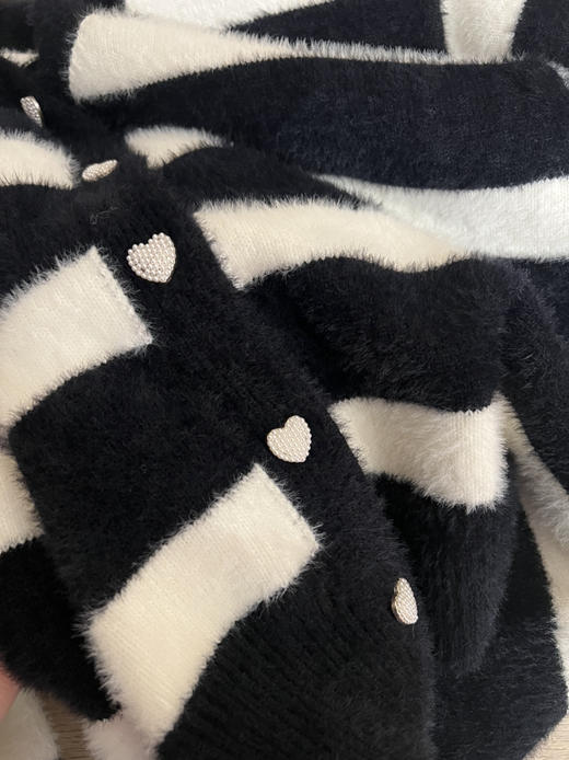 爱心扣水貂开衫 商品图2