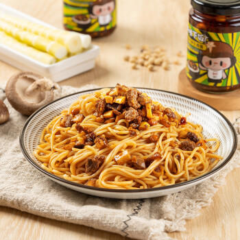 川娃子 香菇竹笋牛肉酱 川式香辣味 拌饭拌面酱230g /粮油调味 /调味品 /中式酱料 商品图1