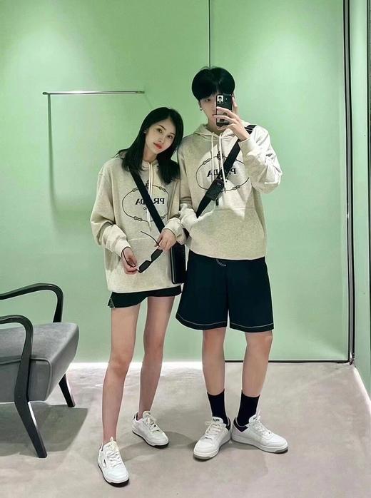 P家 新款麻绳绣花连帽卫衣 商品图0