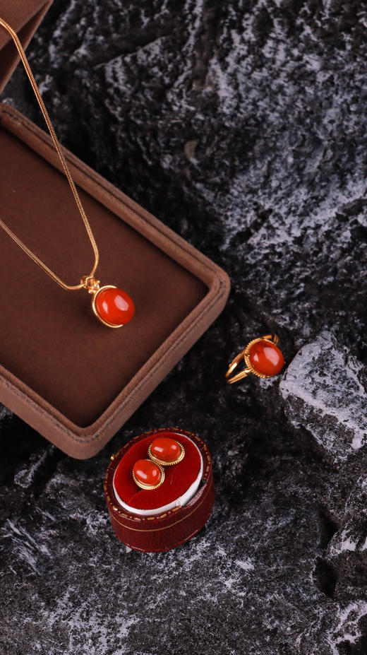 优选丨凌迈昆仑｜青海藏文化博物馆联名款迎往南红三件套 商品图4