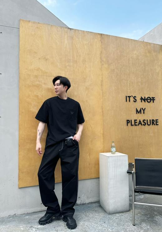 P家 做旧毛边三角布标T恤（JN） 商品图1