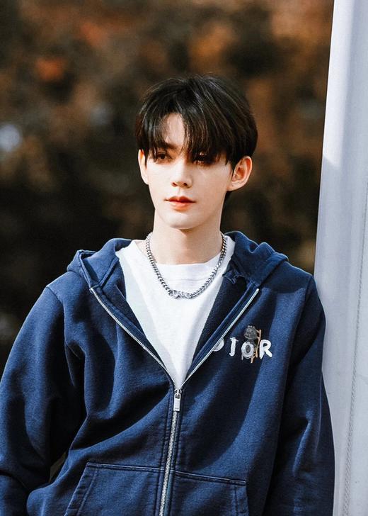 D家 小恐龙破洞连帽外套（JN） 商品图5