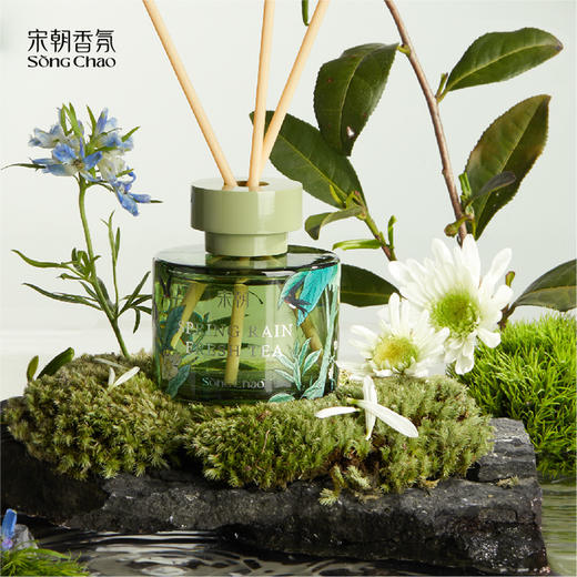 拍2单即享赠品【品质生活|宋朝·繁花之境无火香薰120ml】采取天然植物精油调香，香味清新怡人,香气持久,取与香型对应的元素创作插画，实现嗅觉与视觉的融合，复古瓶身质感满满 商品图4