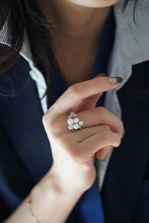 Akoya浅浅灰戒指「大葡萄+三叶草」 商品图5