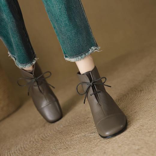 【预售5天】英伦圆头真皮短靴粗跟中跟，软皮马丁靴系带百搭时装靴SSS&S9052 商品图3