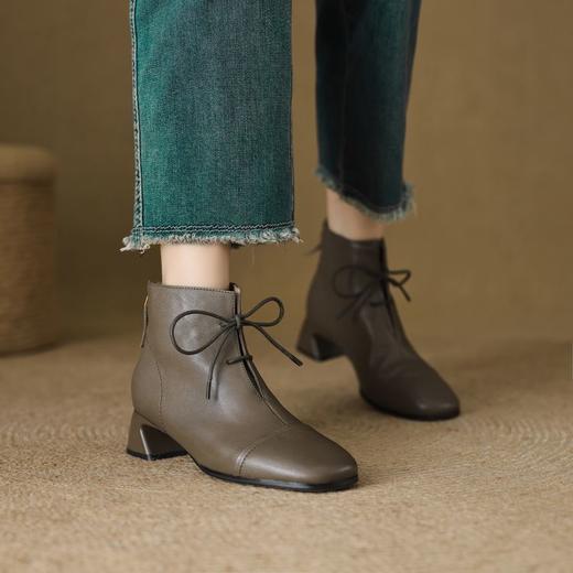 【预售5天】英伦圆头真皮短靴粗跟中跟，软皮马丁靴系带百搭时装靴SSS&S9052 商品图0