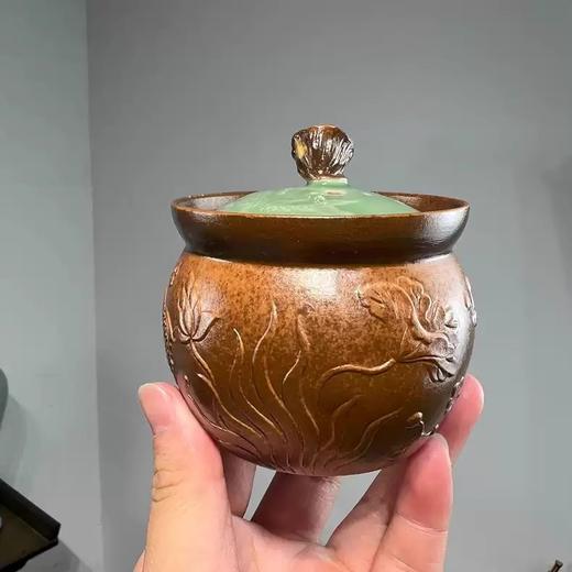 仿古草木灰釉古朴太湖石宝瓶手抓壶龙泉窑高端功夫茶具家用泡茶器本土斋-鱼藻纹手抓壶150ML 商品图3
