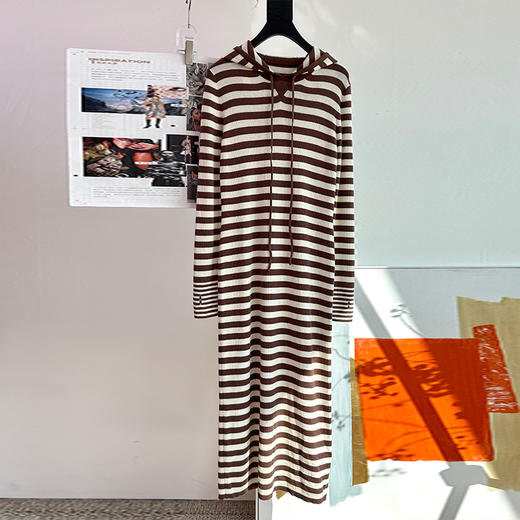 【顺丰包邮】42347 洛诗琳秋冬法士慵懒风连帽休闲条纹羊毛连衣裙20034 商品图4