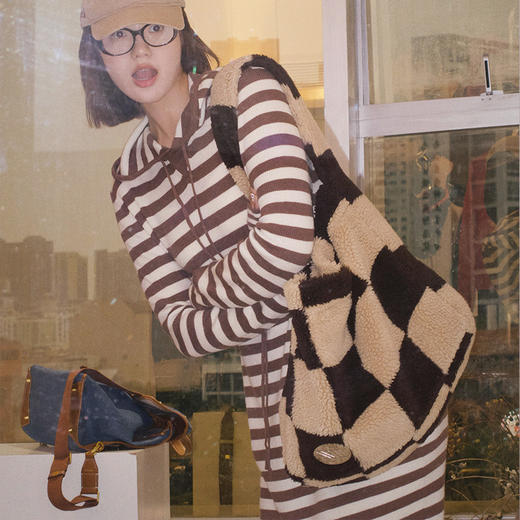 【顺丰包邮】42347 洛诗琳秋冬法士慵懒风连帽休闲条纹羊毛连衣裙20034 商品图2