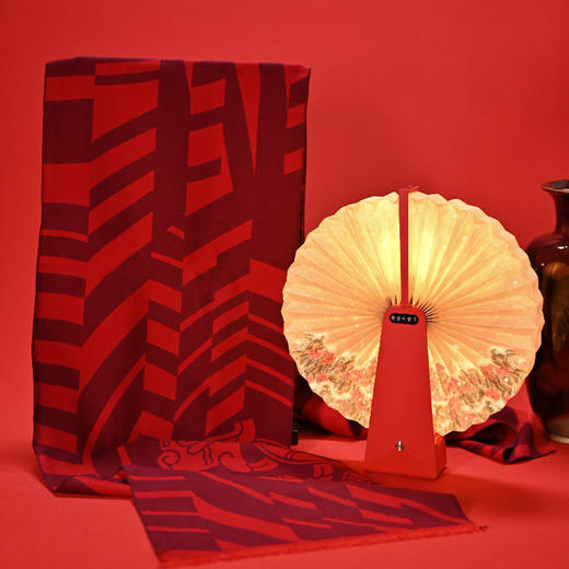 羽诗制造出品 瑞雪丰年·暖岁瑞雪兆丰年折叠花灯颂福彩围巾礼盒套装 商品图0