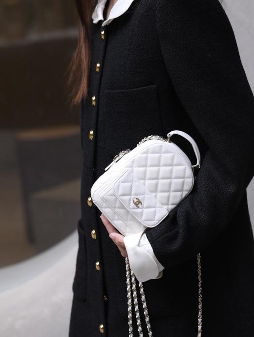 香奈儿首款主打学院风的一款小背包mini双肩背包（HH） 商品图3