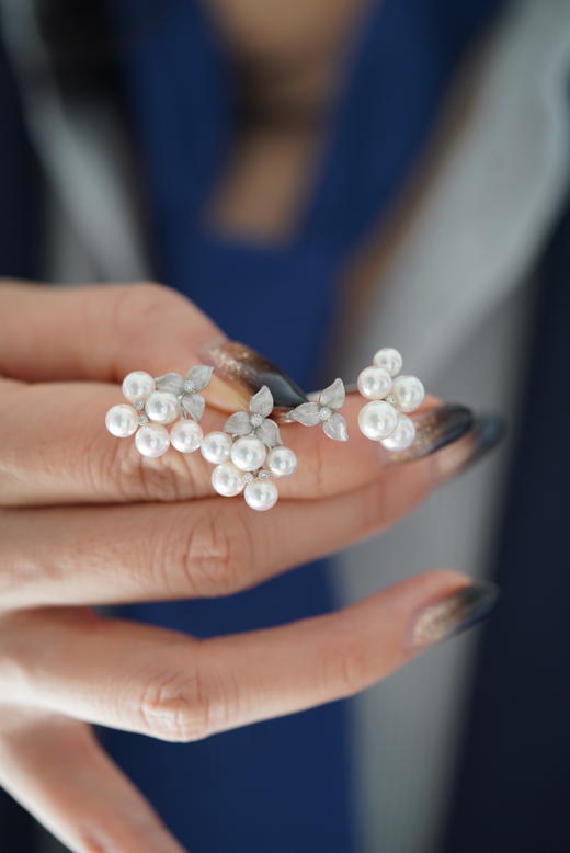 Akoya浅浅灰耳饰「大葡萄+三叶草」 商品图3