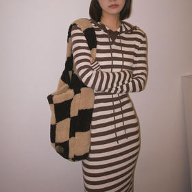 【顺丰包邮】42347 洛诗琳秋冬法士慵懒风连帽休闲条纹羊毛连衣裙20034