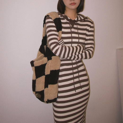 【顺丰包邮】42347 洛诗琳秋冬法士慵懒风连帽休闲条纹羊毛连衣裙20034 商品图0