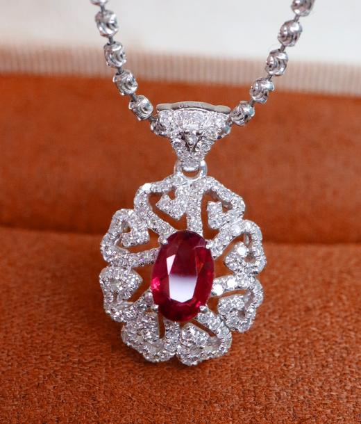 0.83ct刻面红宝石吊坠 商品图3