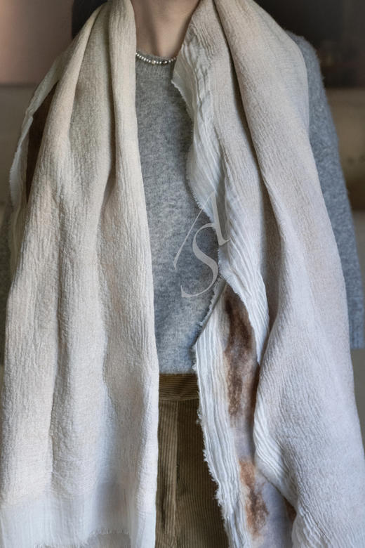 Boboutic 浅灰色圆领丝羊绒毛衣 商品图4