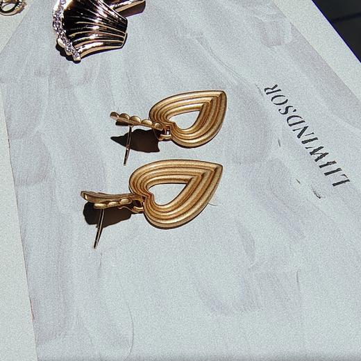 LHWINDSOR 复古磨砂金心形多层多戴法耳环（送项链） 商品图5