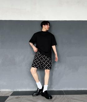 B家 背后刺绣遮挡字母短袖（JN）