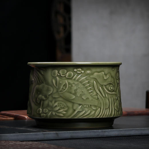 【特惠6折，仅1件，无货退款】梅子青青瓷重工刻花鱼藻茶洗陶瓷茶道桌面建水高端茶具渣斗本土斋-青瓷鱼藻纹水洗650ML【不支持补差，非质量问题不退不换】S 商品图2